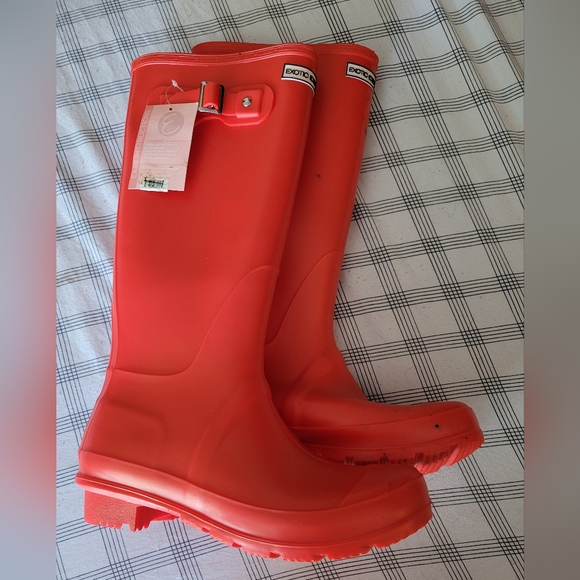 2 pairs of rubber rain boots - Picture 3 of 7